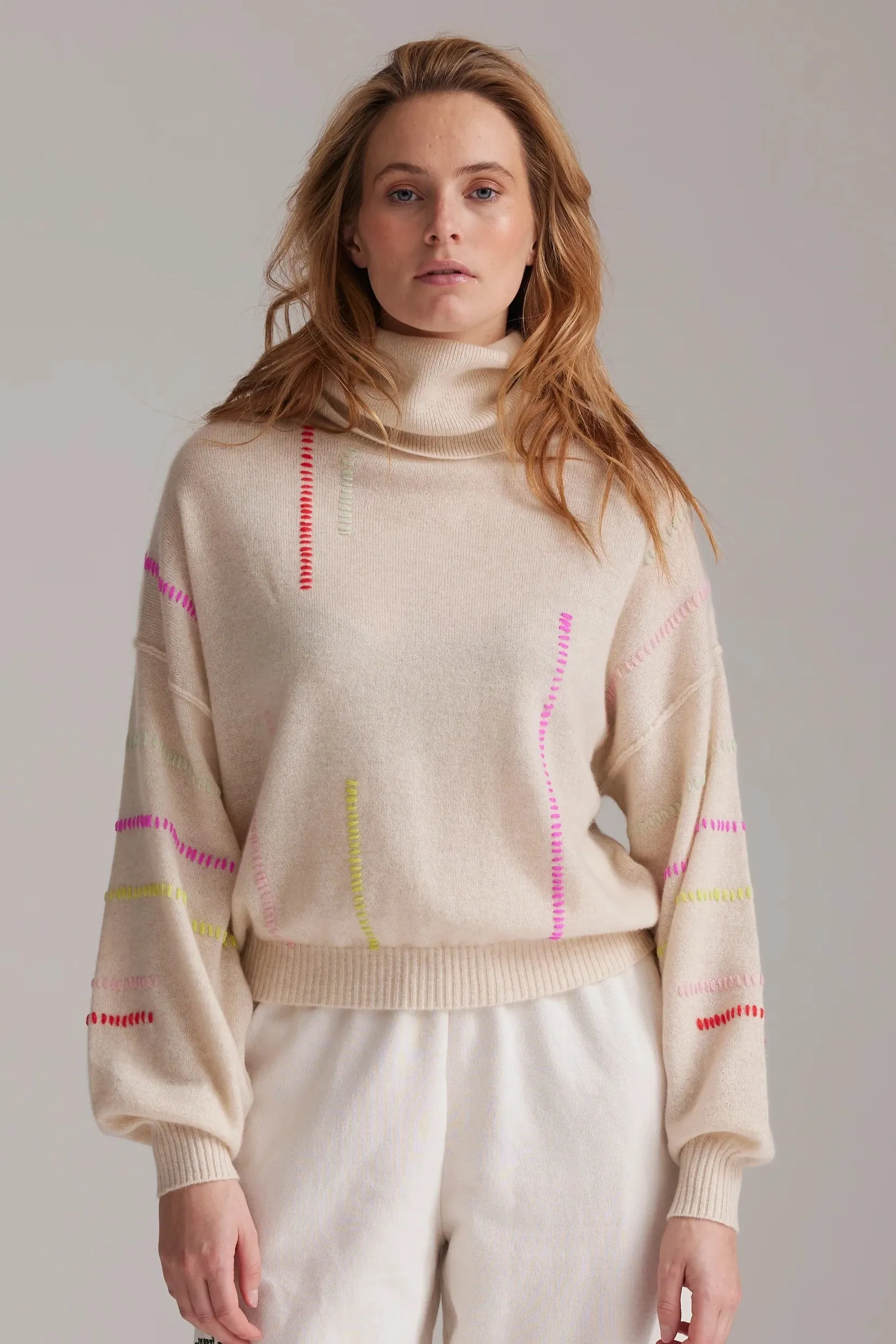 Crush Pop Stitch Easy Roll Sweater