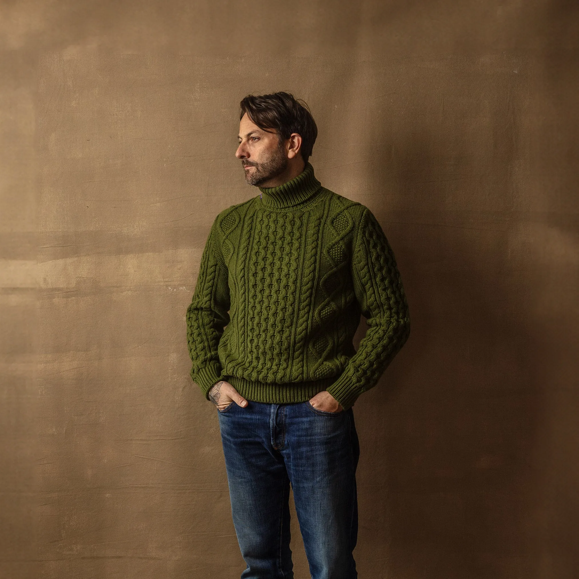 Fisherman Turtleneck in Moss