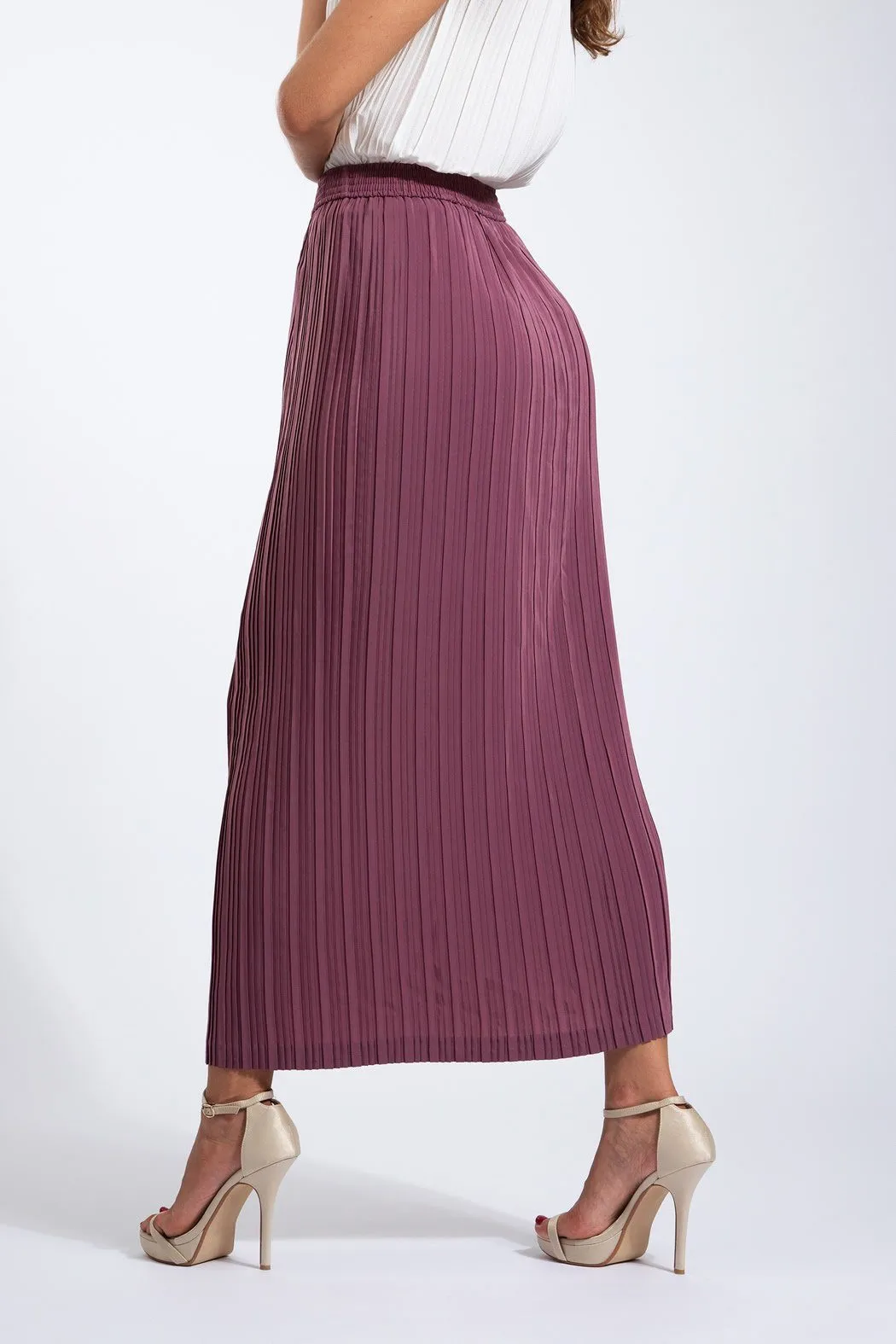 Katherine Small Pleat Straight Skirt (Shiny Fabric)