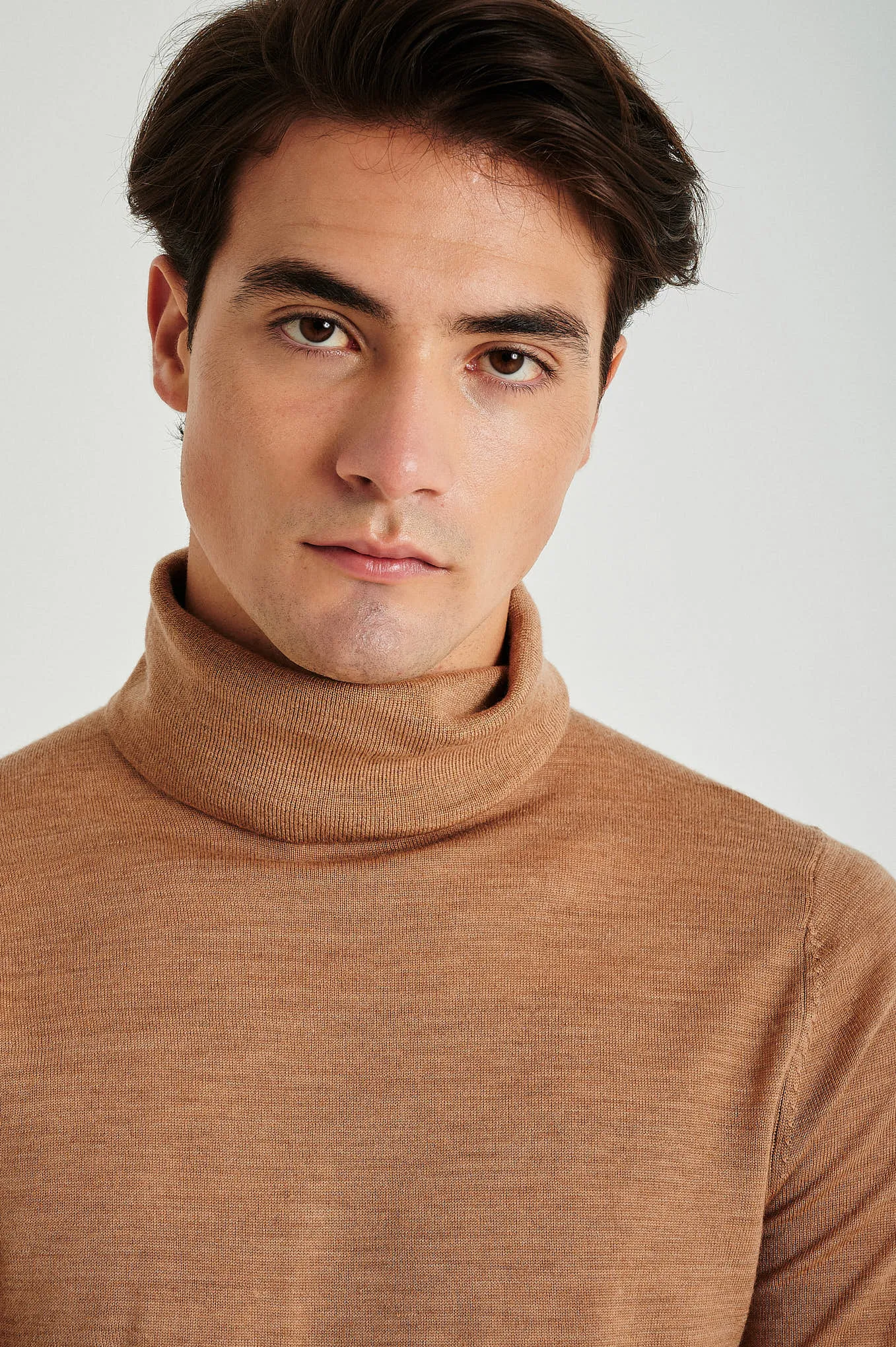 Men's extrafine merino wool turtleneck sweater