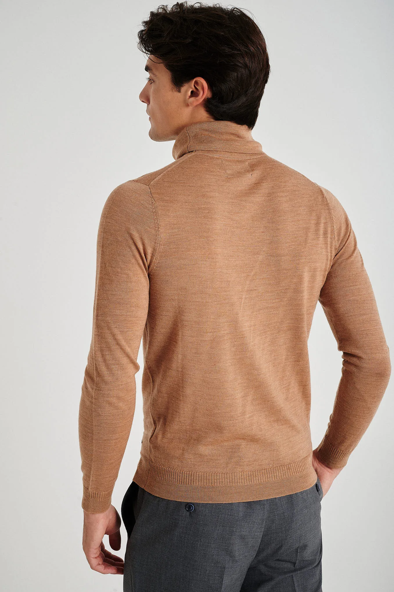 Men's extrafine merino wool turtleneck sweater