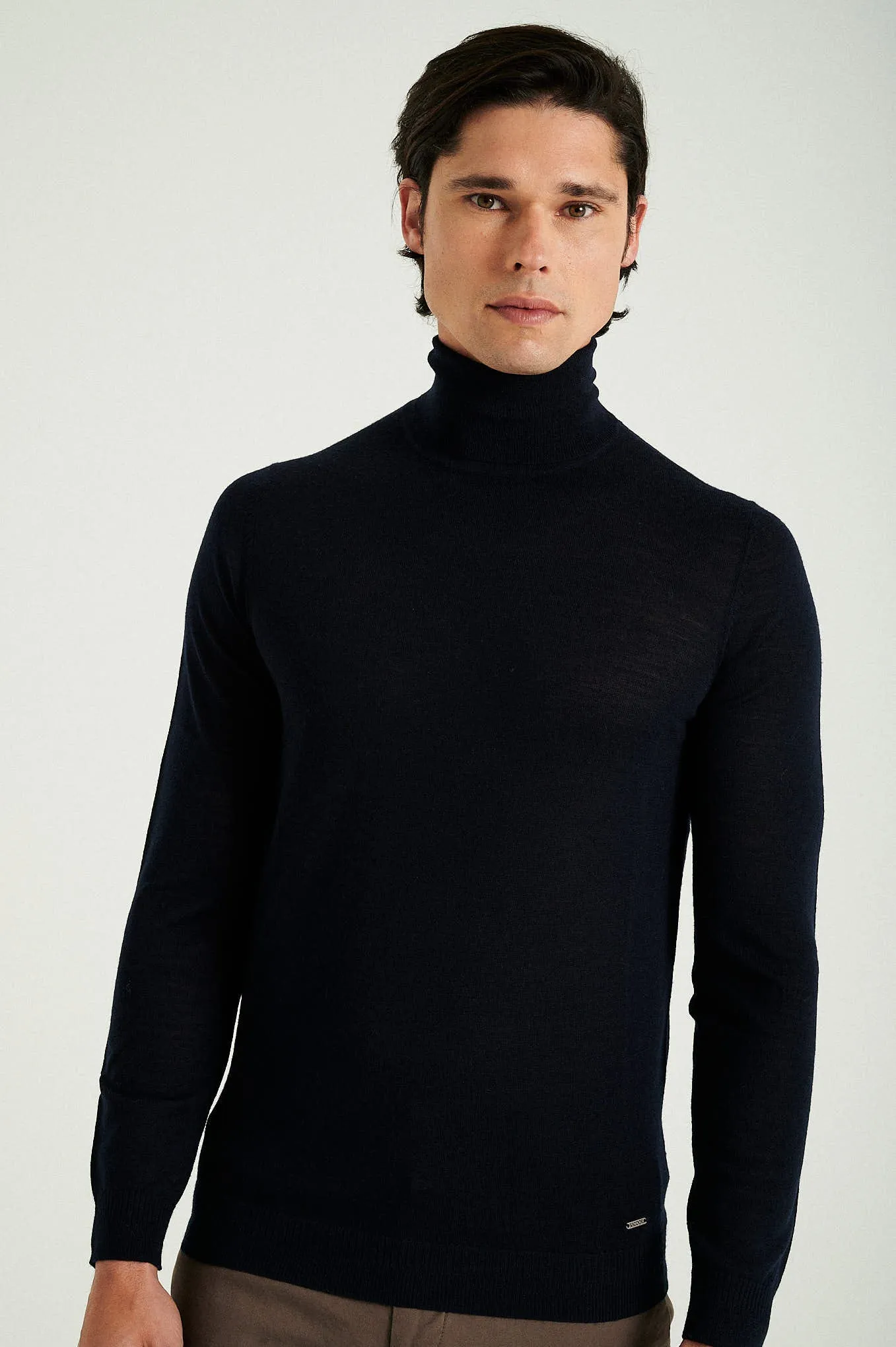 Men's extrafine merino wool turtleneck sweater